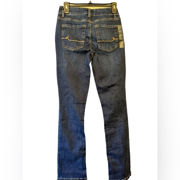 M jeans from Maurices Midrise Boot 2 Reg - Picture 5 of 10